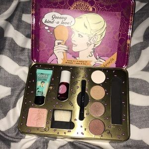 BENEFIT Makeup Kit